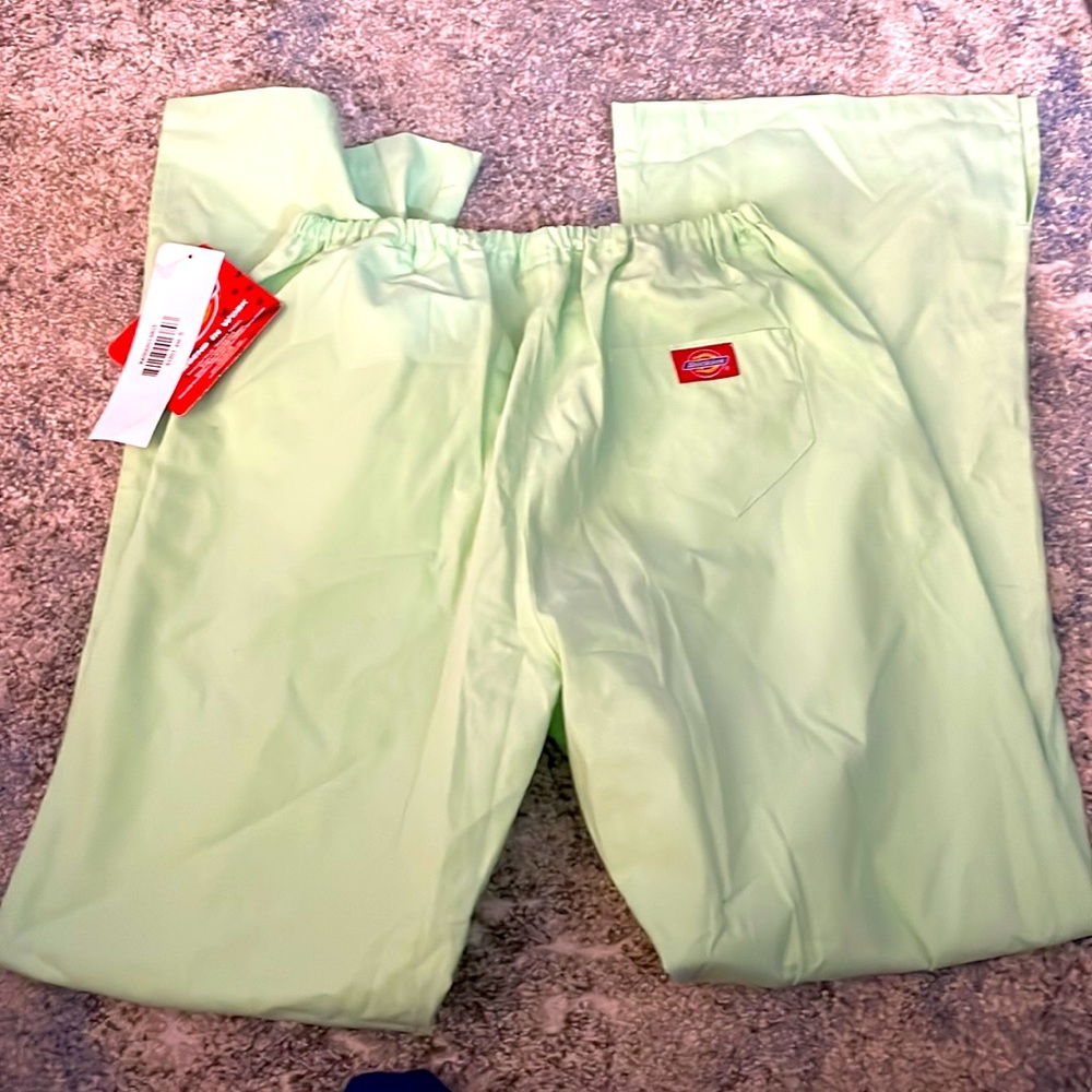 Women’s Dickies scrub pants